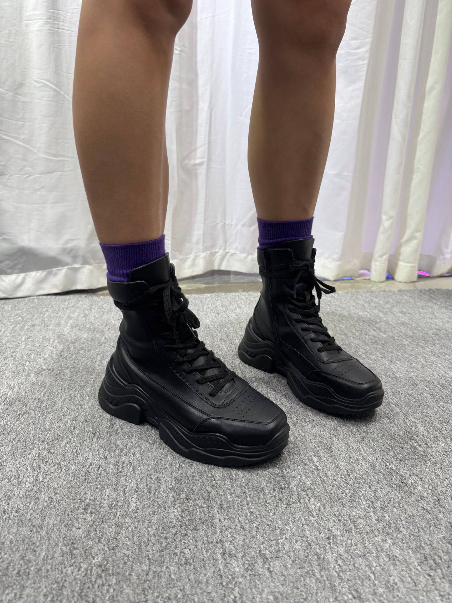 波鞋短boot又似波鞋又係短boot😂(足碼）