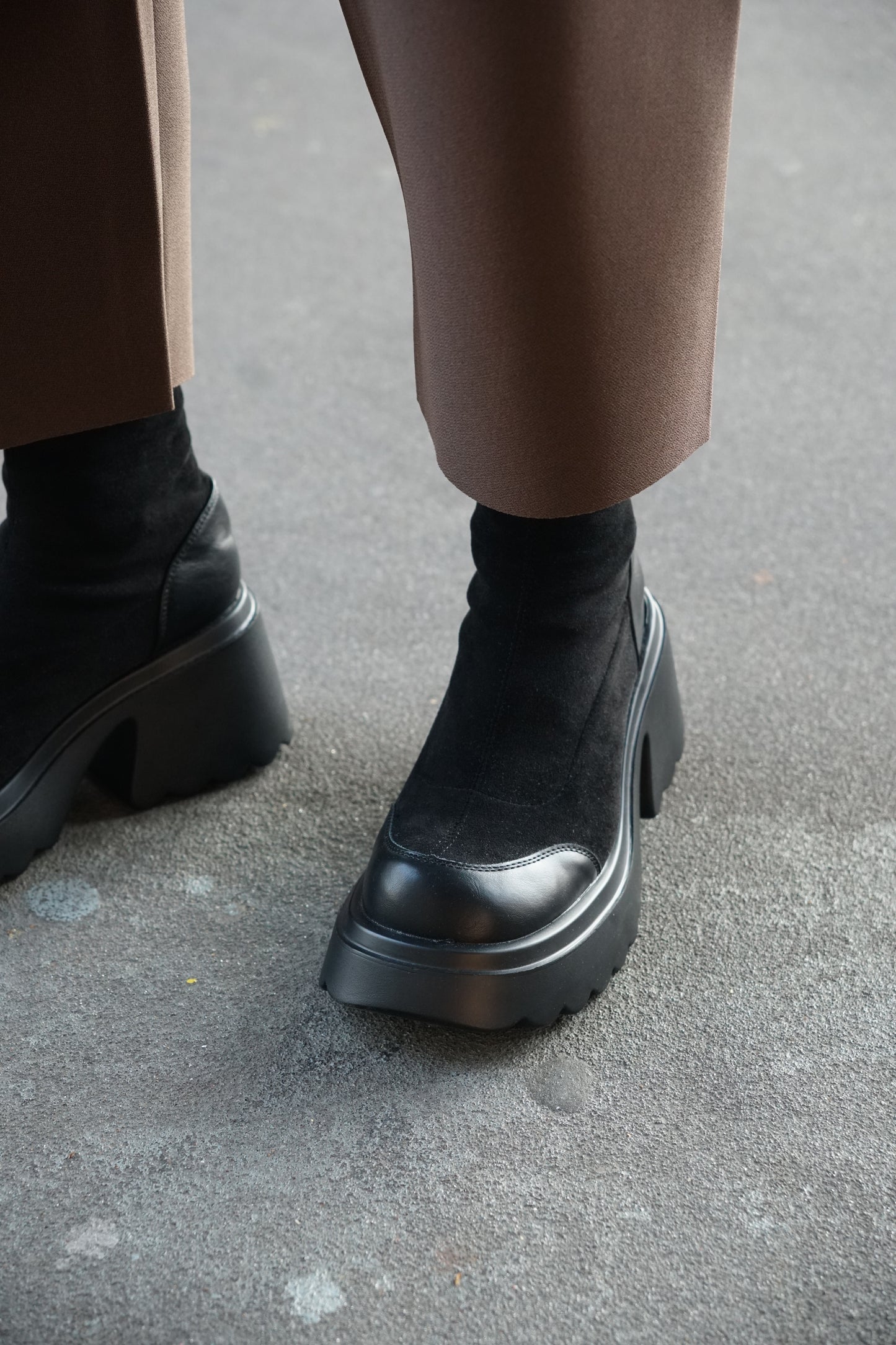 Shoes 粗踭短筒boot ,好似襯左襪仔咁👍