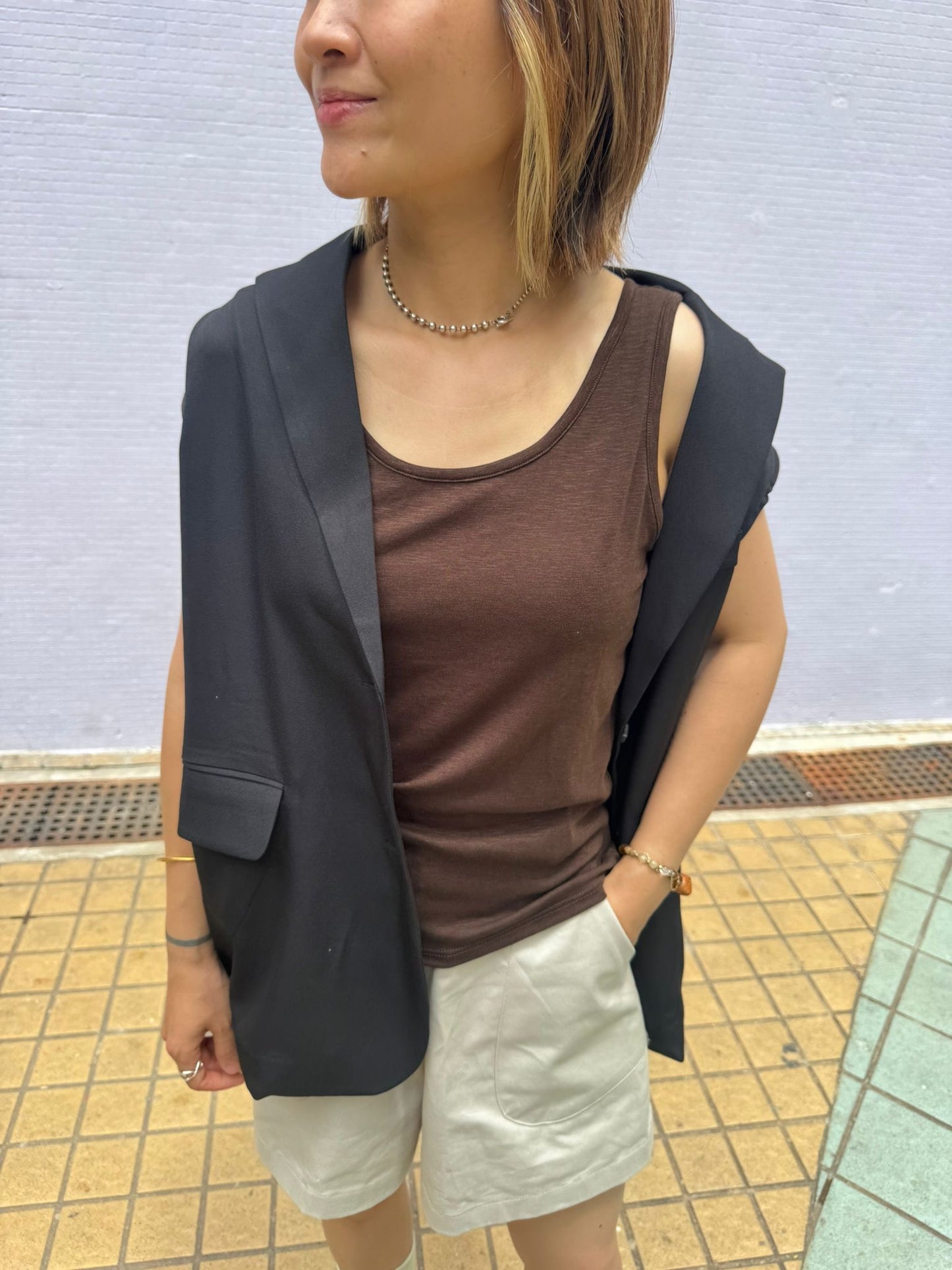 大圓領彈性背心