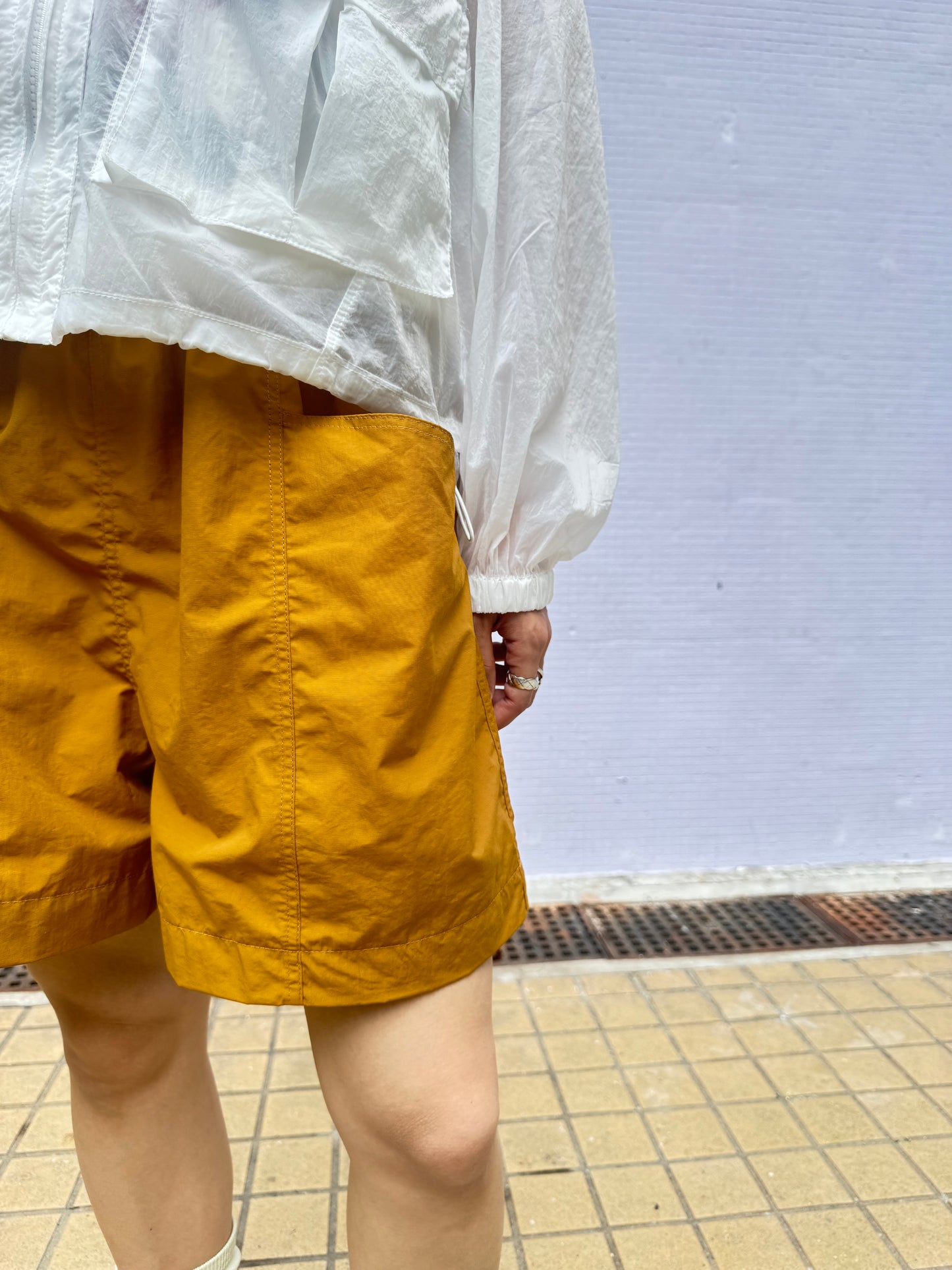 大袋設計風褸料短褲